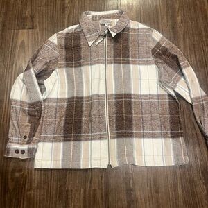 Vintage women’s size medium Plaid Jacket in Brown and White